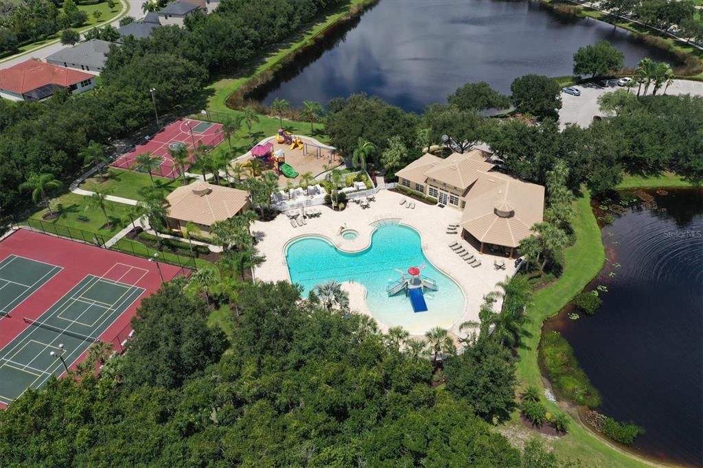 For Sale: $557,000 (3 beds, 2 baths, 2136 Square Feet)