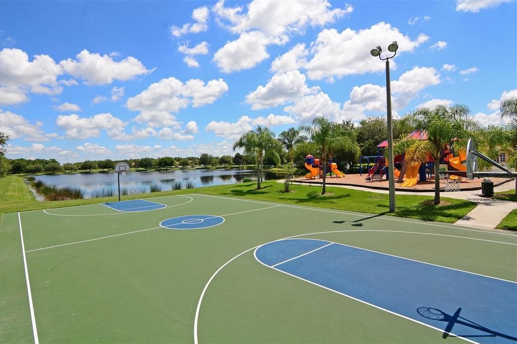 For Sale: $557,000 (3 beds, 2 baths, 2136 Square Feet)