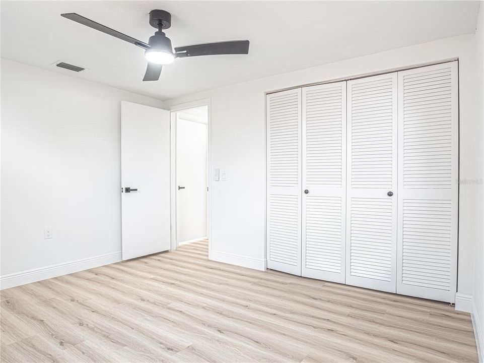 Active With Contract: $295,000 (3 beds, 2 baths, 1298 Square Feet)