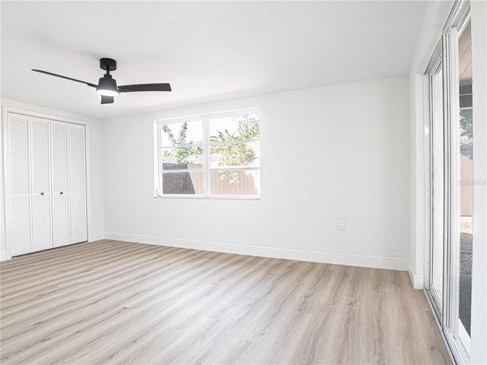 Active With Contract: $295,000 (3 beds, 2 baths, 1298 Square Feet)