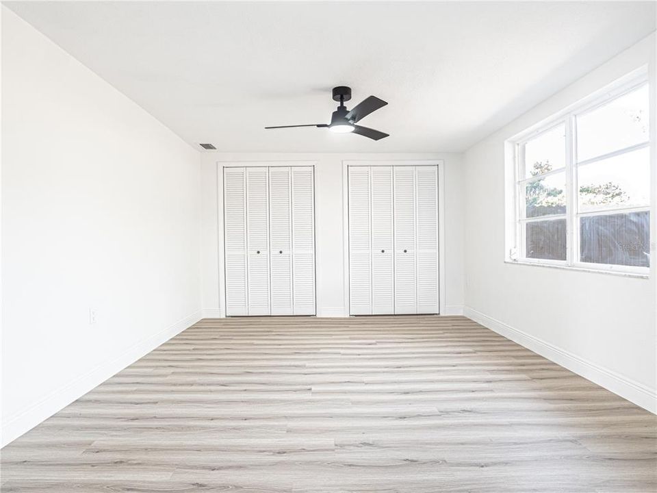 Active With Contract: $295,000 (3 beds, 2 baths, 1298 Square Feet)