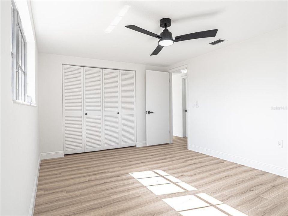 Active With Contract: $295,000 (3 beds, 2 baths, 1298 Square Feet)