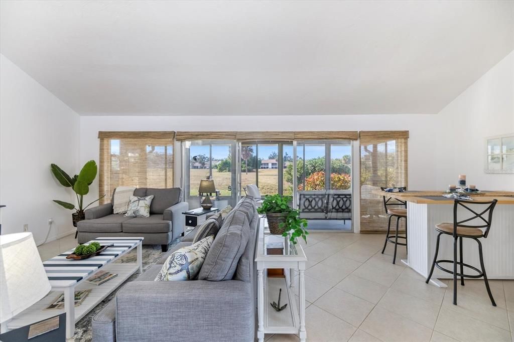 待售: $235,000 (2 贝兹, 2 浴室, 1154 平方英尺)