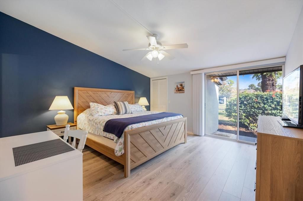 待售: $235,000 (2 贝兹, 2 浴室, 1154 平方英尺)