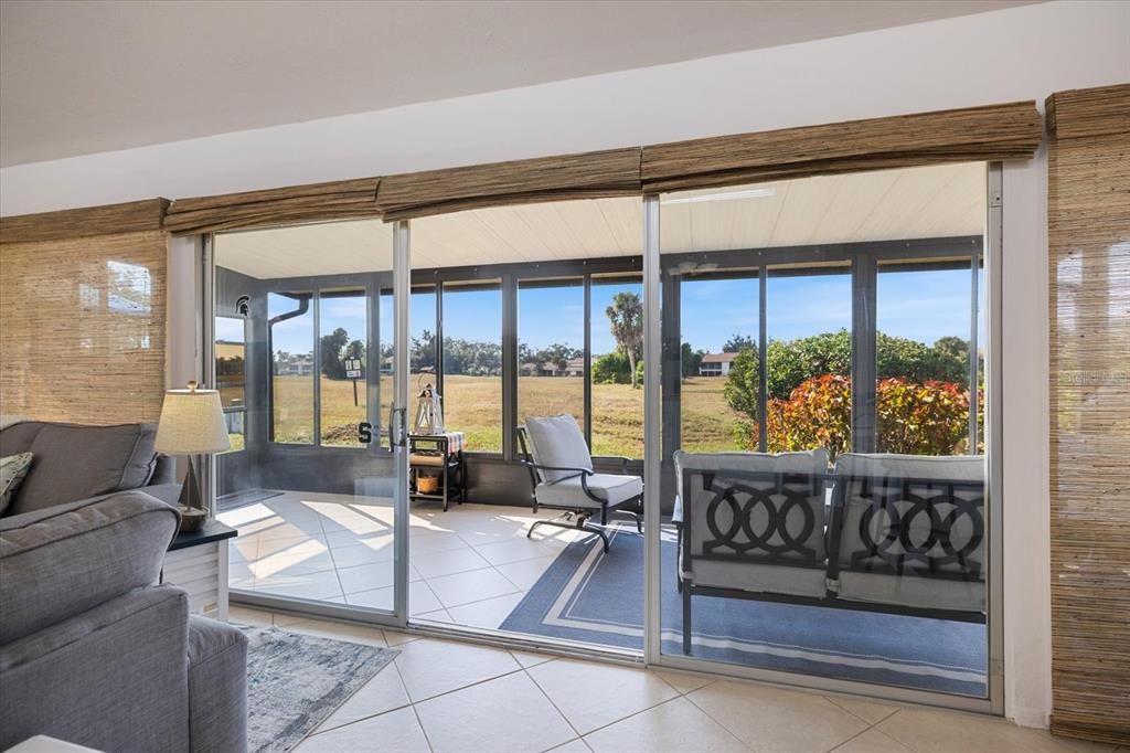 待售: $235,000 (2 贝兹, 2 浴室, 1154 平方英尺)