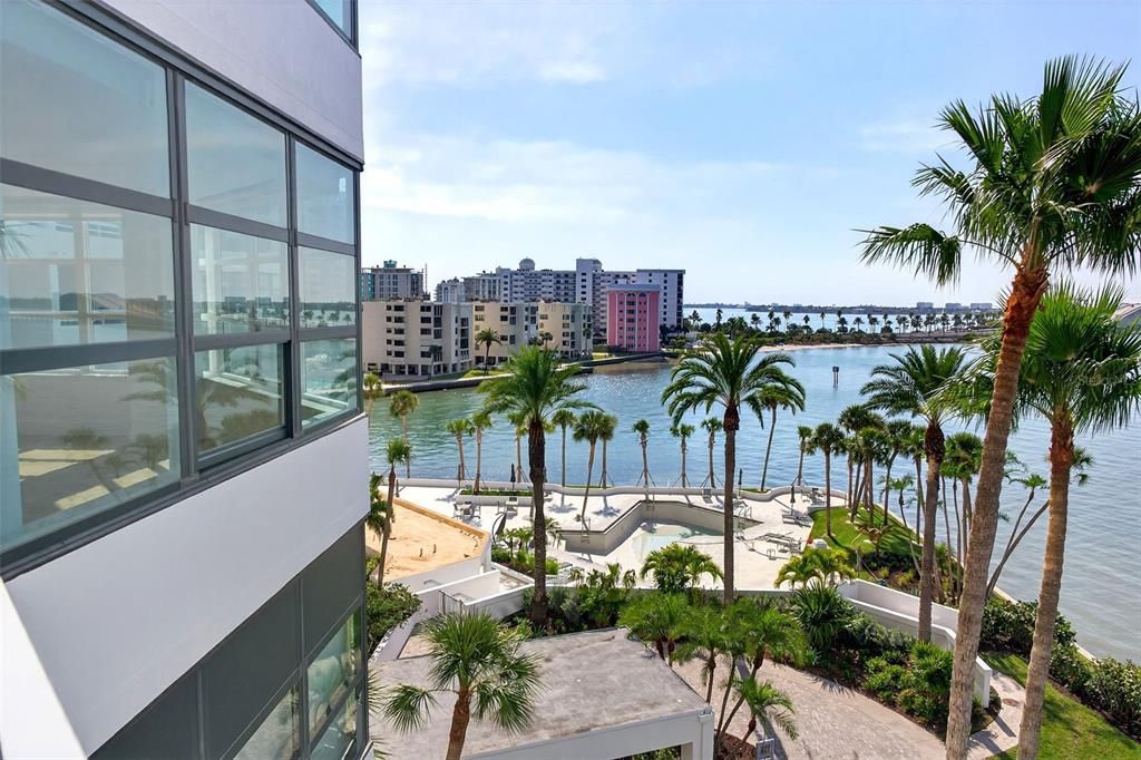 For Sale: $1,658,000 (2 beds, 2 baths, 1729 Square Feet)