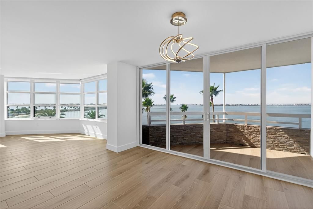 For Sale: $1,658,000 (2 beds, 2 baths, 1729 Square Feet)