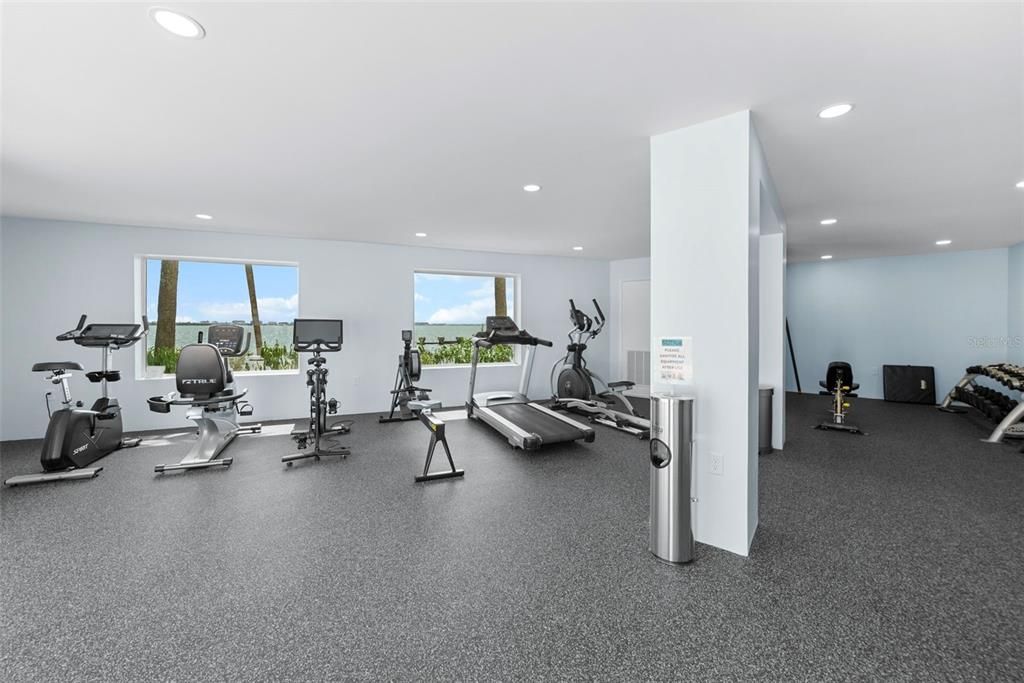 For Sale: $1,658,000 (2 beds, 2 baths, 1729 Square Feet)