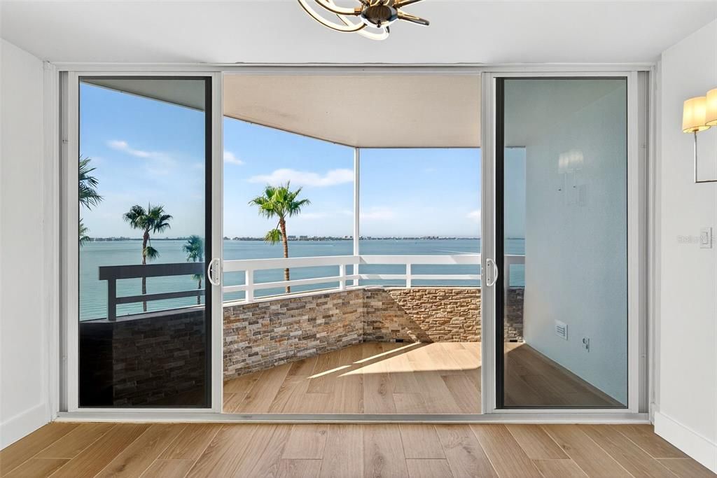 For Sale: $1,658,000 (2 beds, 2 baths, 1729 Square Feet)