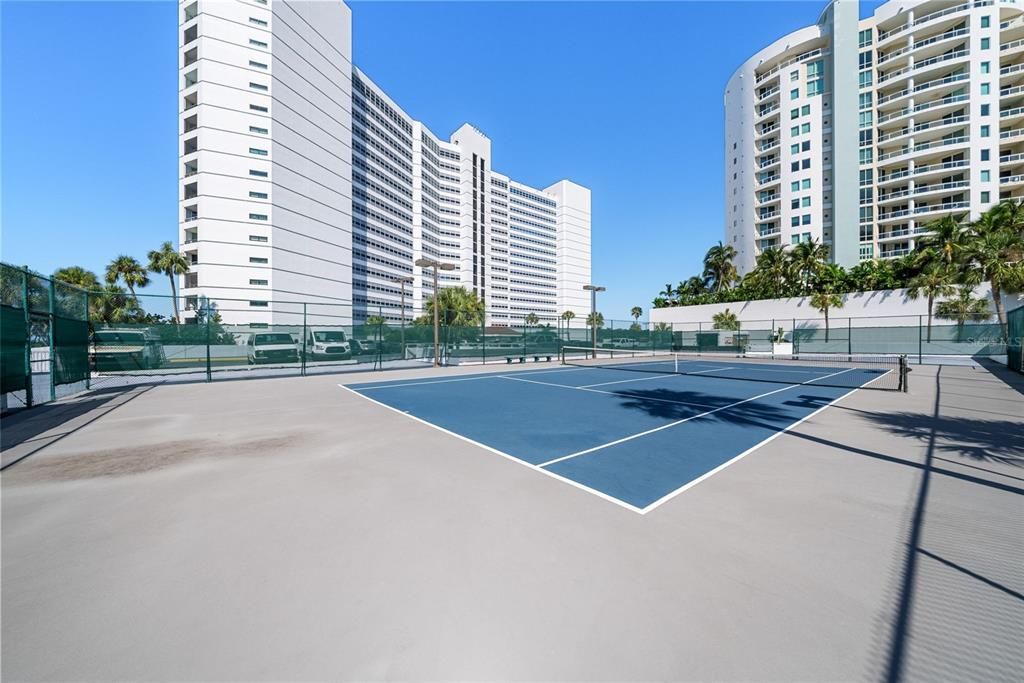 For Sale: $1,658,000 (2 beds, 2 baths, 1729 Square Feet)