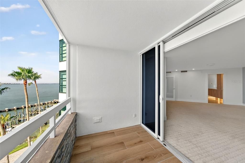 For Sale: $1,658,000 (2 beds, 2 baths, 1729 Square Feet)