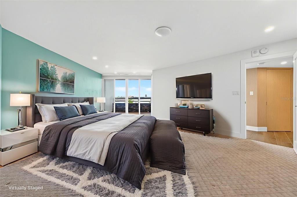 For Sale: $1,658,000 (2 beds, 2 baths, 1729 Square Feet)