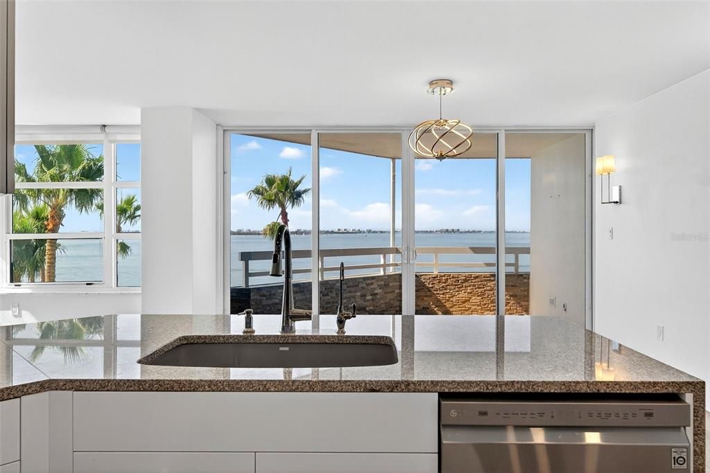 For Sale: $1,658,000 (2 beds, 2 baths, 1729 Square Feet)