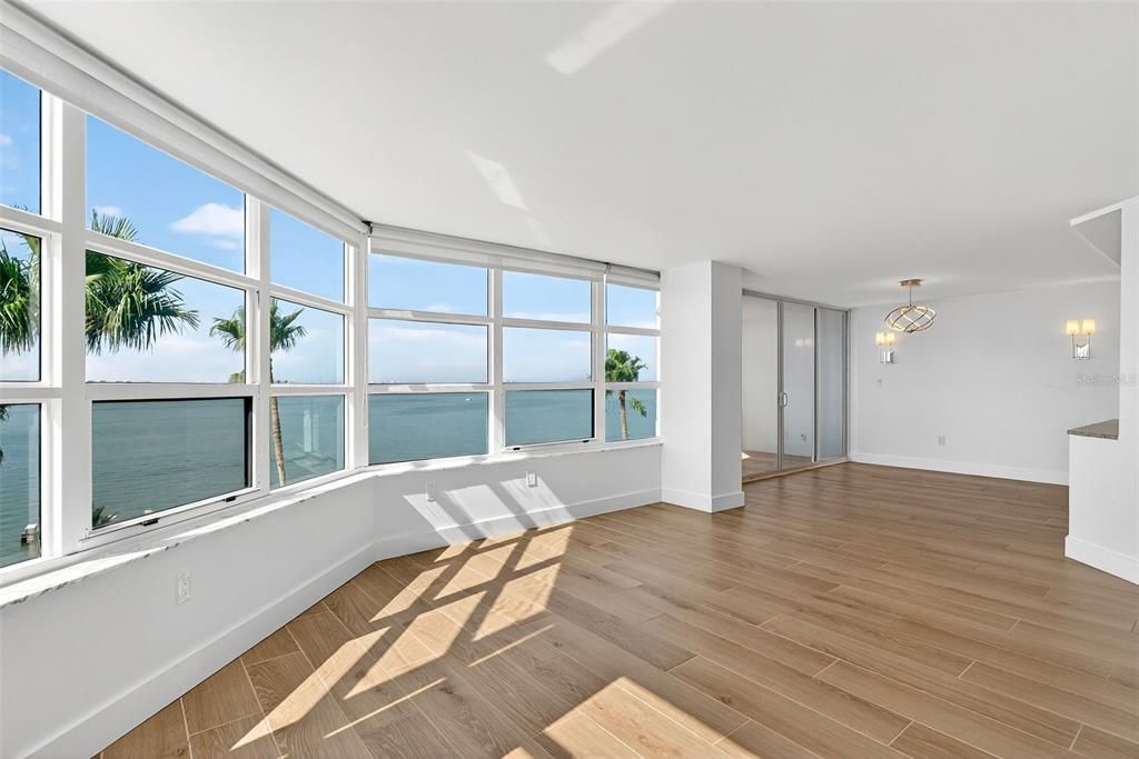 For Sale: $1,658,000 (2 beds, 2 baths, 1729 Square Feet)