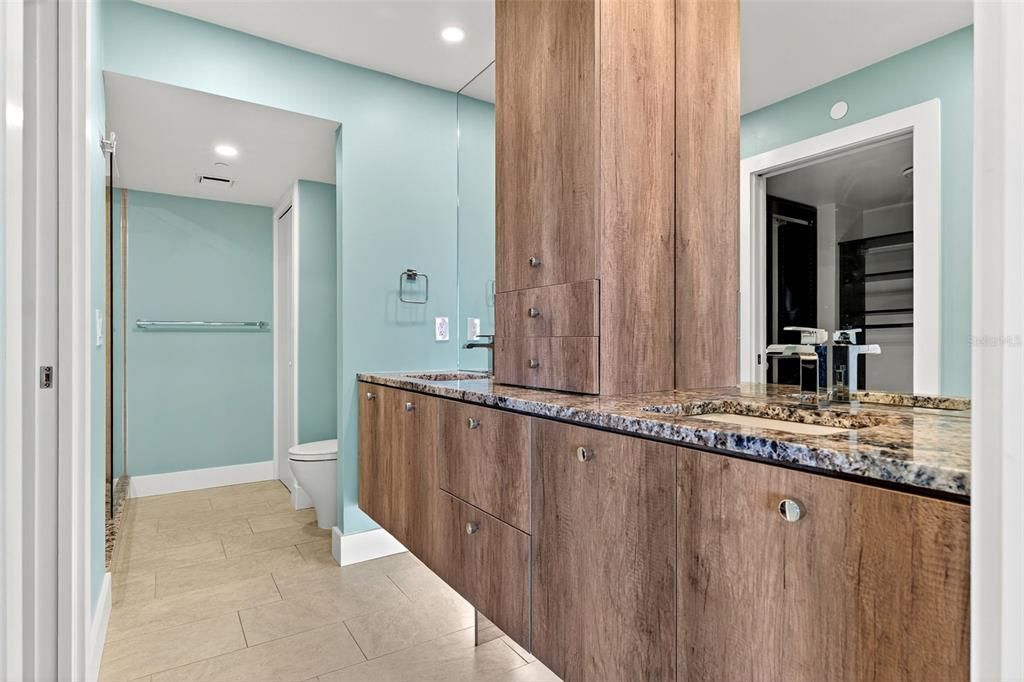 For Sale: $1,658,000 (2 beds, 2 baths, 1729 Square Feet)