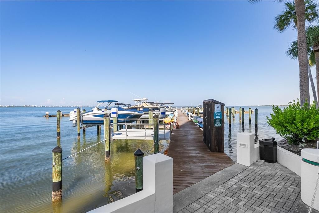 For Sale: $1,658,000 (2 beds, 2 baths, 1729 Square Feet)