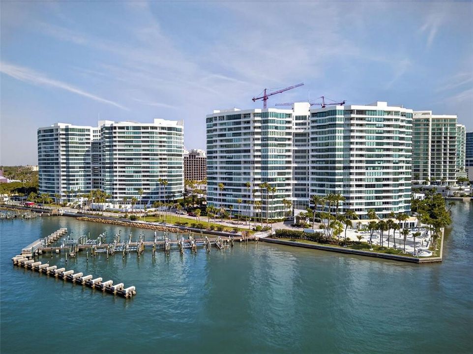 For Sale: $1,658,000 (2 beds, 2 baths, 1729 Square Feet)