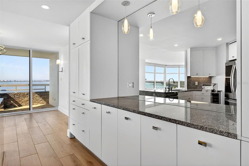 For Sale: $1,658,000 (2 beds, 2 baths, 1729 Square Feet)