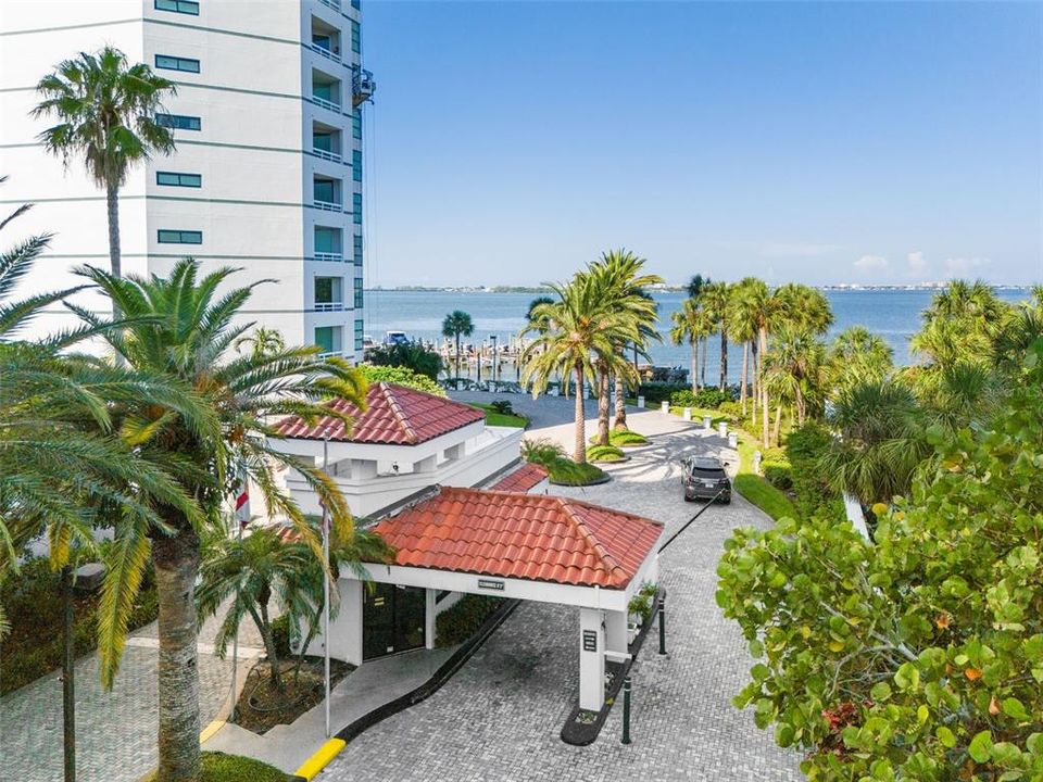 For Sale: $1,658,000 (2 beds, 2 baths, 1729 Square Feet)