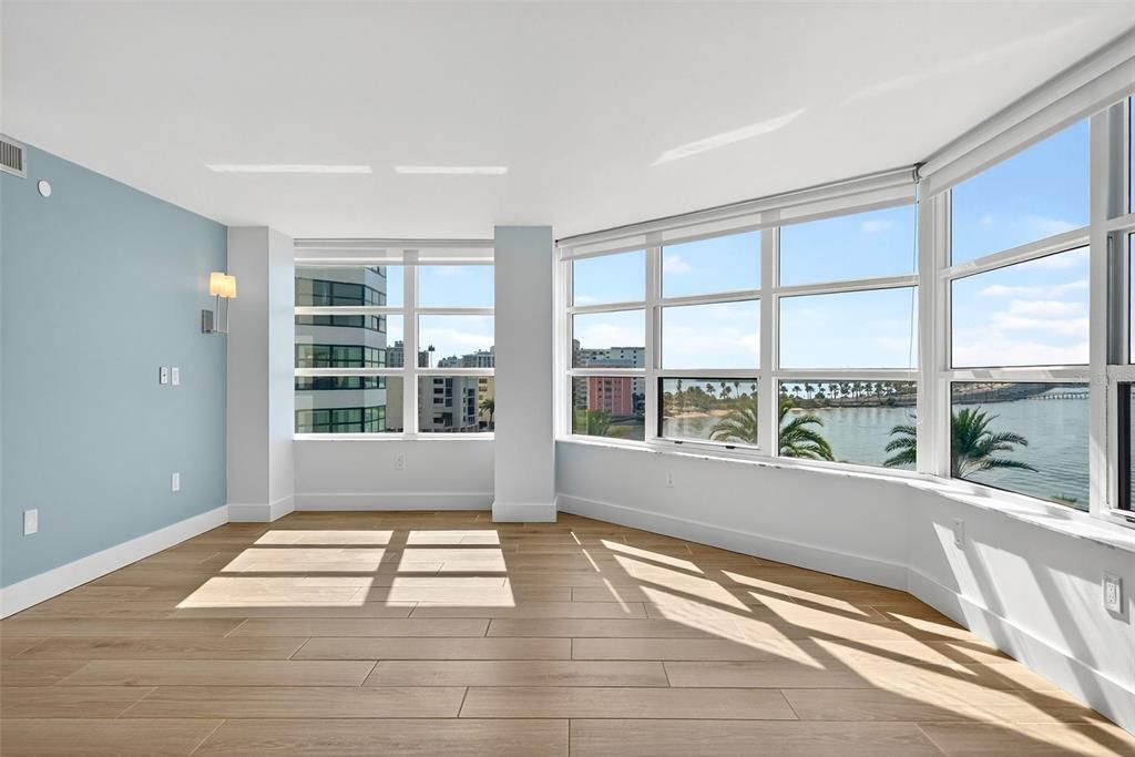 For Sale: $1,658,000 (2 beds, 2 baths, 1729 Square Feet)