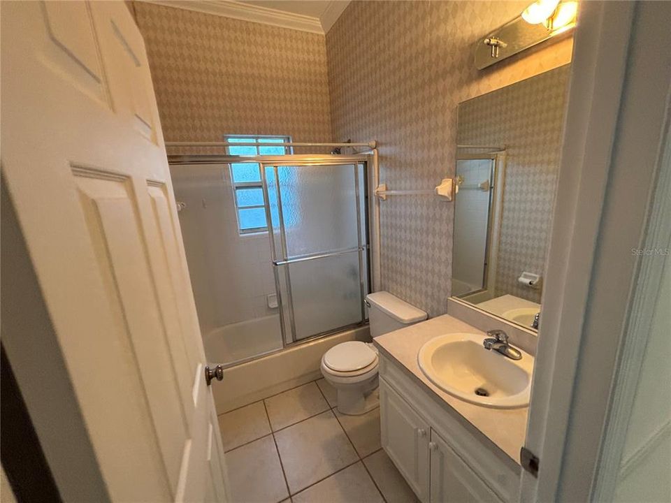 For Rent: $3,550 (4 beds, 2 baths, 2554 Square Feet)