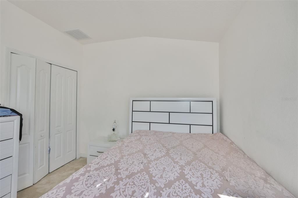 En Venta: $330,000 (4 camas, 2 baños, 1963 Pies cuadrados)