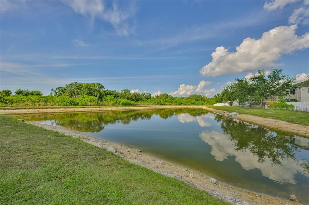 En Venta: $330,000 (4 camas, 2 baños, 1963 Pies cuadrados)