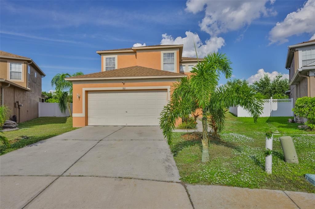 En Venta: $330,000 (4 camas, 2 baños, 1963 Pies cuadrados)