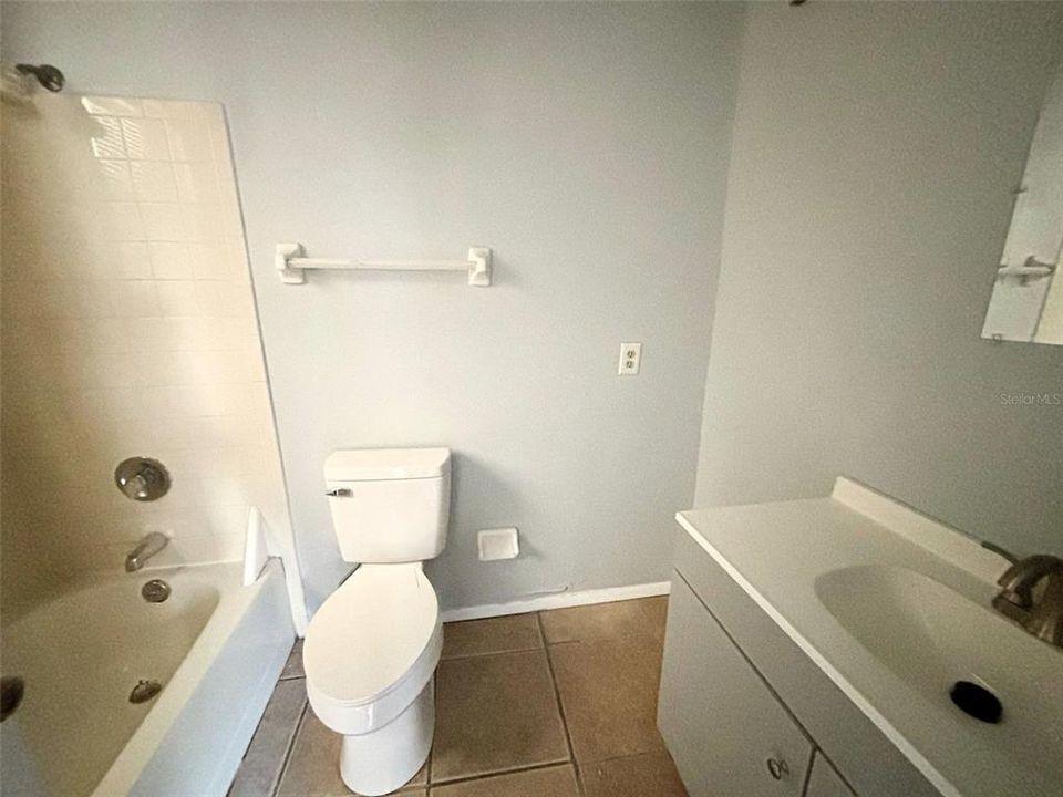 出租: $1,400 (2 贝兹, 2 浴室, 1078 平方英尺)