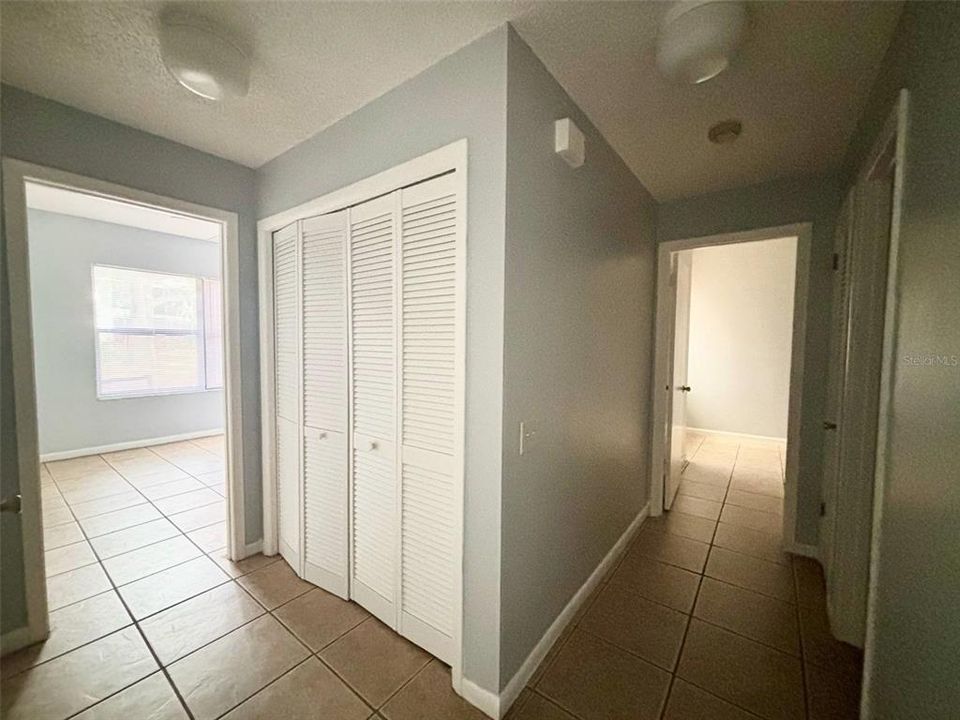 出租: $1,400 (2 贝兹, 2 浴室, 1078 平方英尺)