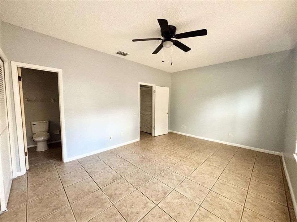 出租: $1,400 (2 贝兹, 2 浴室, 1078 平方英尺)