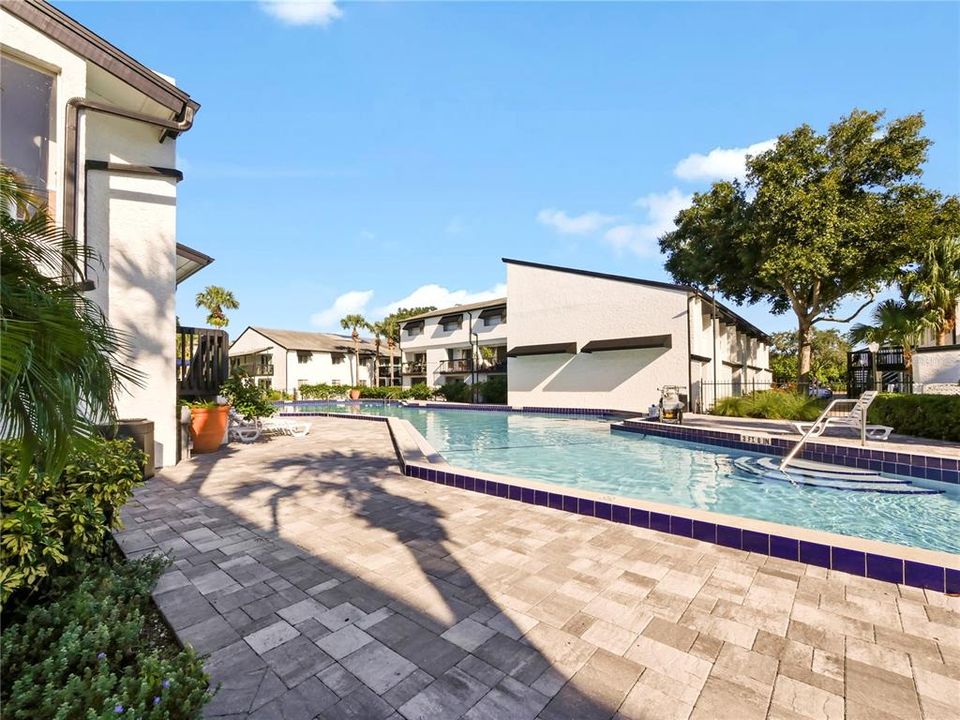 For Sale: $179,900 (2 beds, 1 baths, 1214 Square Feet)