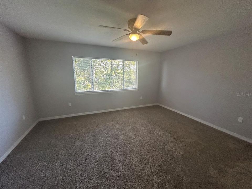 For Sale: $179,900 (2 beds, 1 baths, 1214 Square Feet)