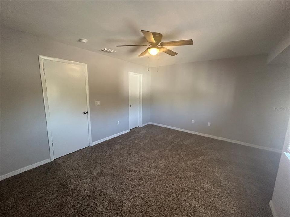 For Sale: $179,900 (2 beds, 1 baths, 1214 Square Feet)