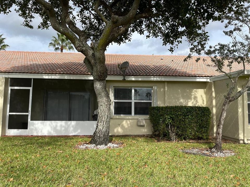 На продажу: $389,900 (3 спален, 2 ванн, 1570 Квадратных фут)