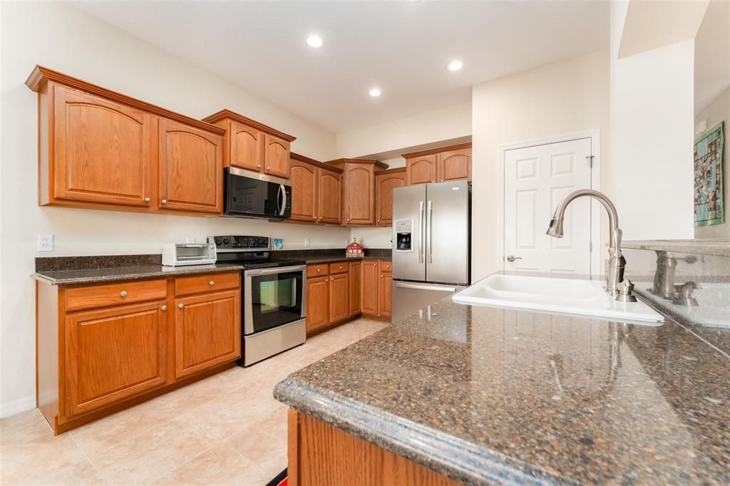 For Sale: $399,000 (3 beds, 2 baths, 1861 Square Feet)