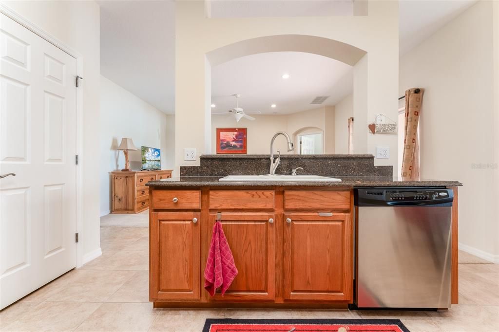 For Sale: $399,000 (3 beds, 2 baths, 1861 Square Feet)