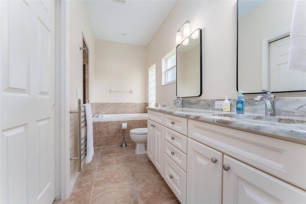 For Sale: $399,000 (3 beds, 2 baths, 1861 Square Feet)