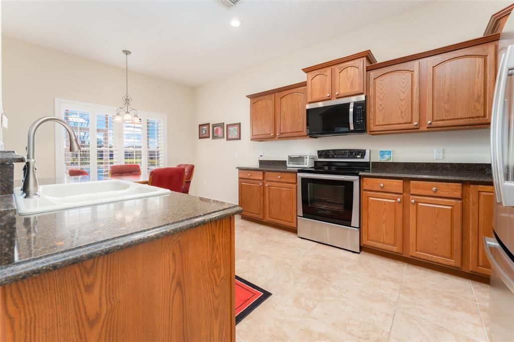 For Sale: $399,000 (3 beds, 2 baths, 1861 Square Feet)