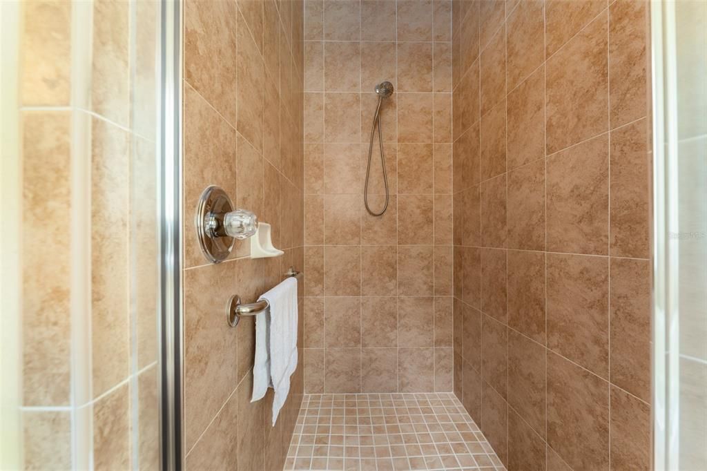 For Sale: $399,000 (3 beds, 2 baths, 1861 Square Feet)