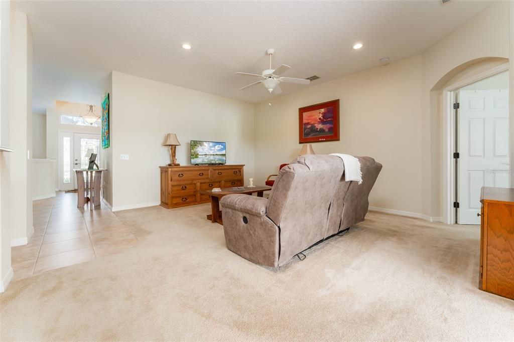 For Sale: $399,000 (3 beds, 2 baths, 1861 Square Feet)