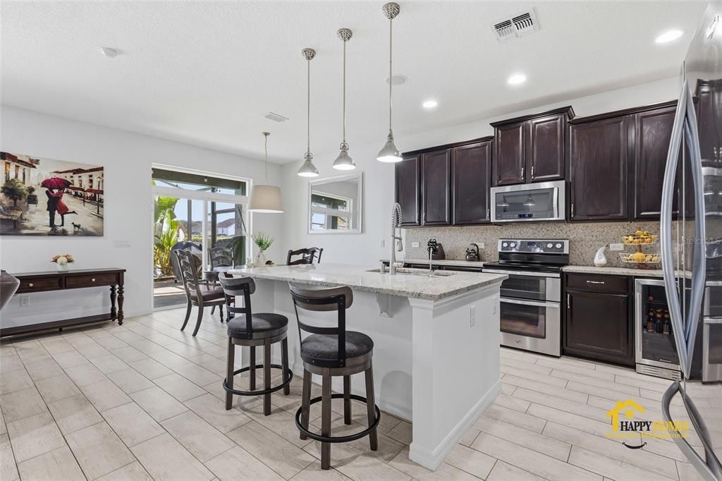 В аренду: $4,900 (4 спален, 2 ванн, 3467 Квадратных фут)