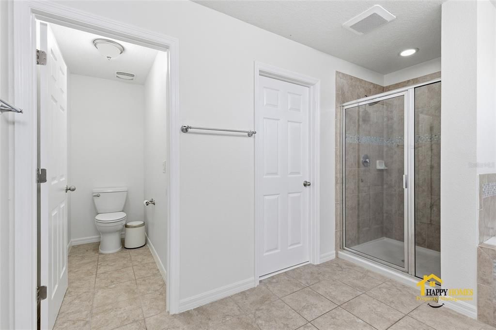 В аренду: $4,900 (4 спален, 2 ванн, 3467 Квадратных фут)