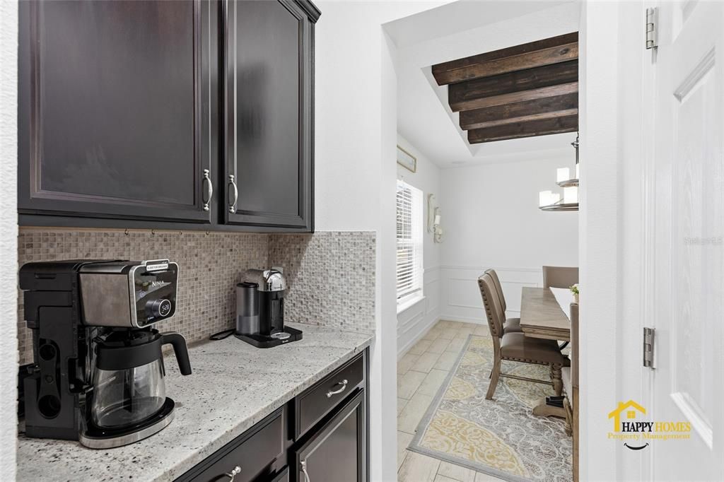 В аренду: $4,900 (4 спален, 2 ванн, 3467 Квадратных фут)