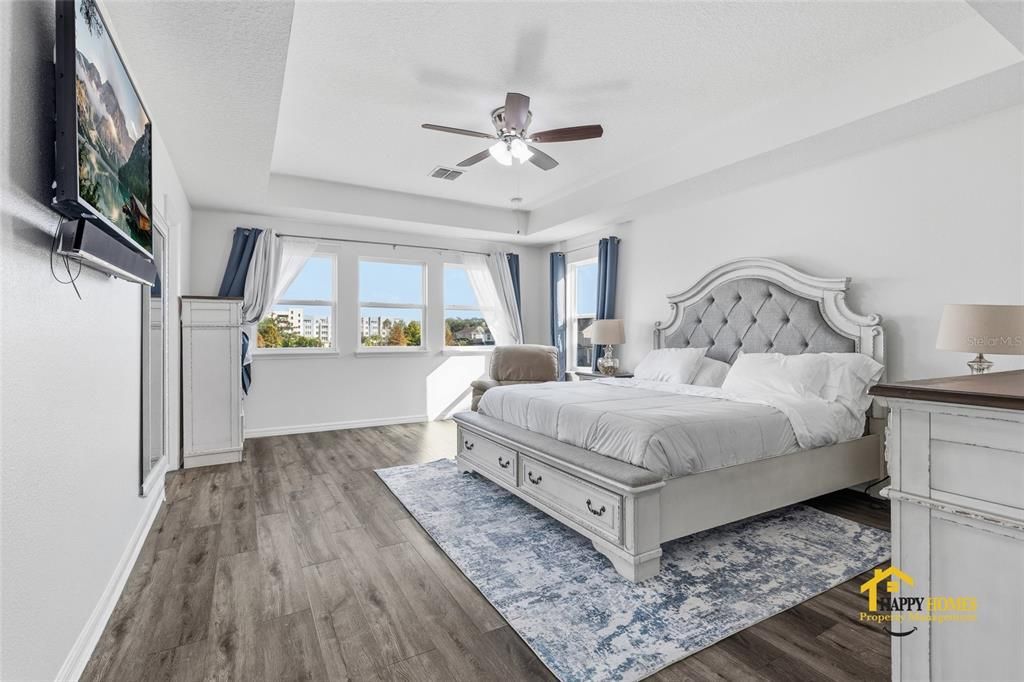 В аренду: $4,900 (4 спален, 2 ванн, 3467 Квадратных фут)