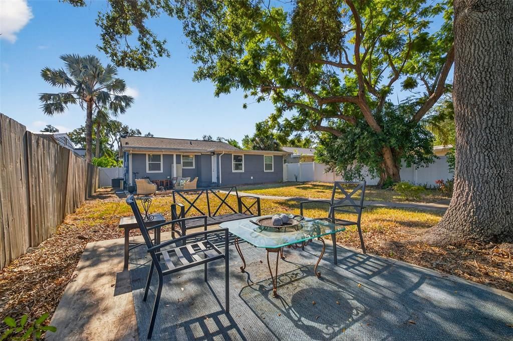 待售: $365,000 (3 贝兹, 1 浴室, 941 平方英尺)