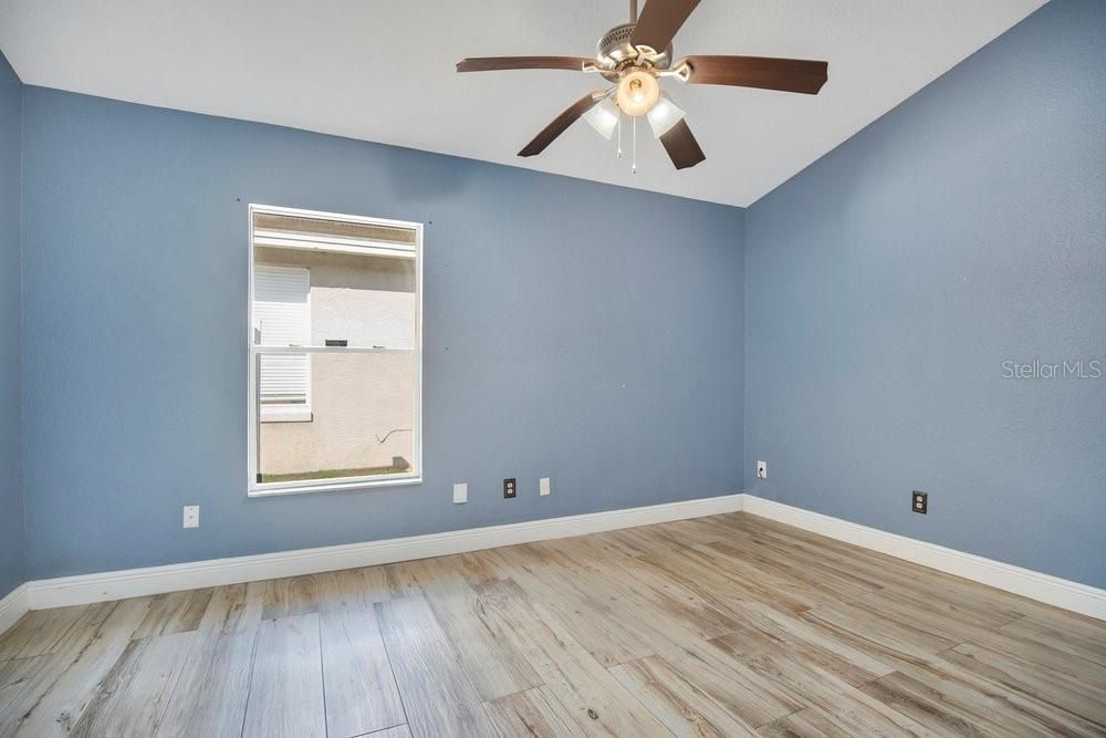 For Sale: $500,000 (4 beds, 3 baths, 2346 Square Feet)