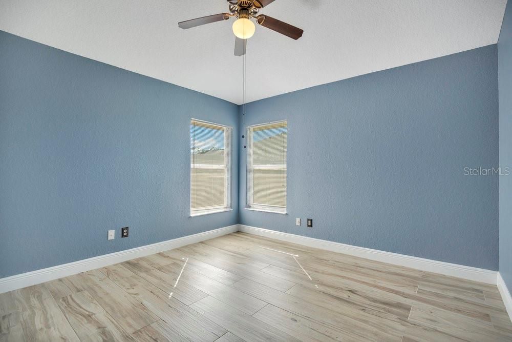 For Sale: $500,000 (4 beds, 3 baths, 2346 Square Feet)