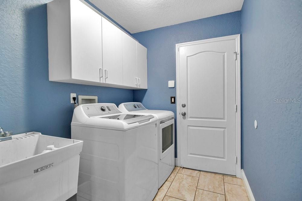 For Sale: $500,000 (4 beds, 3 baths, 2346 Square Feet)