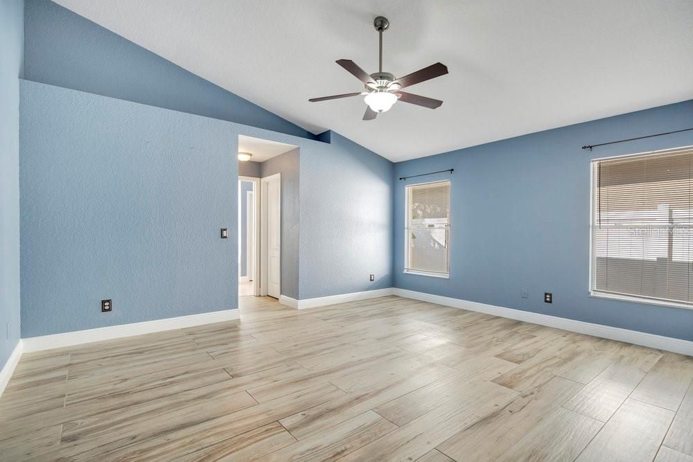 For Sale: $500,000 (4 beds, 3 baths, 2346 Square Feet)